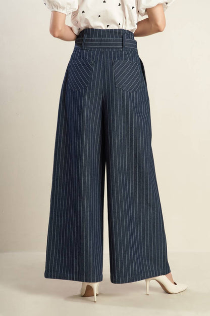 Striped Wide Leg Paper Bag Pants with Side Pockets Trendy Pants Outfit Idea for Women | Ro + Ivy