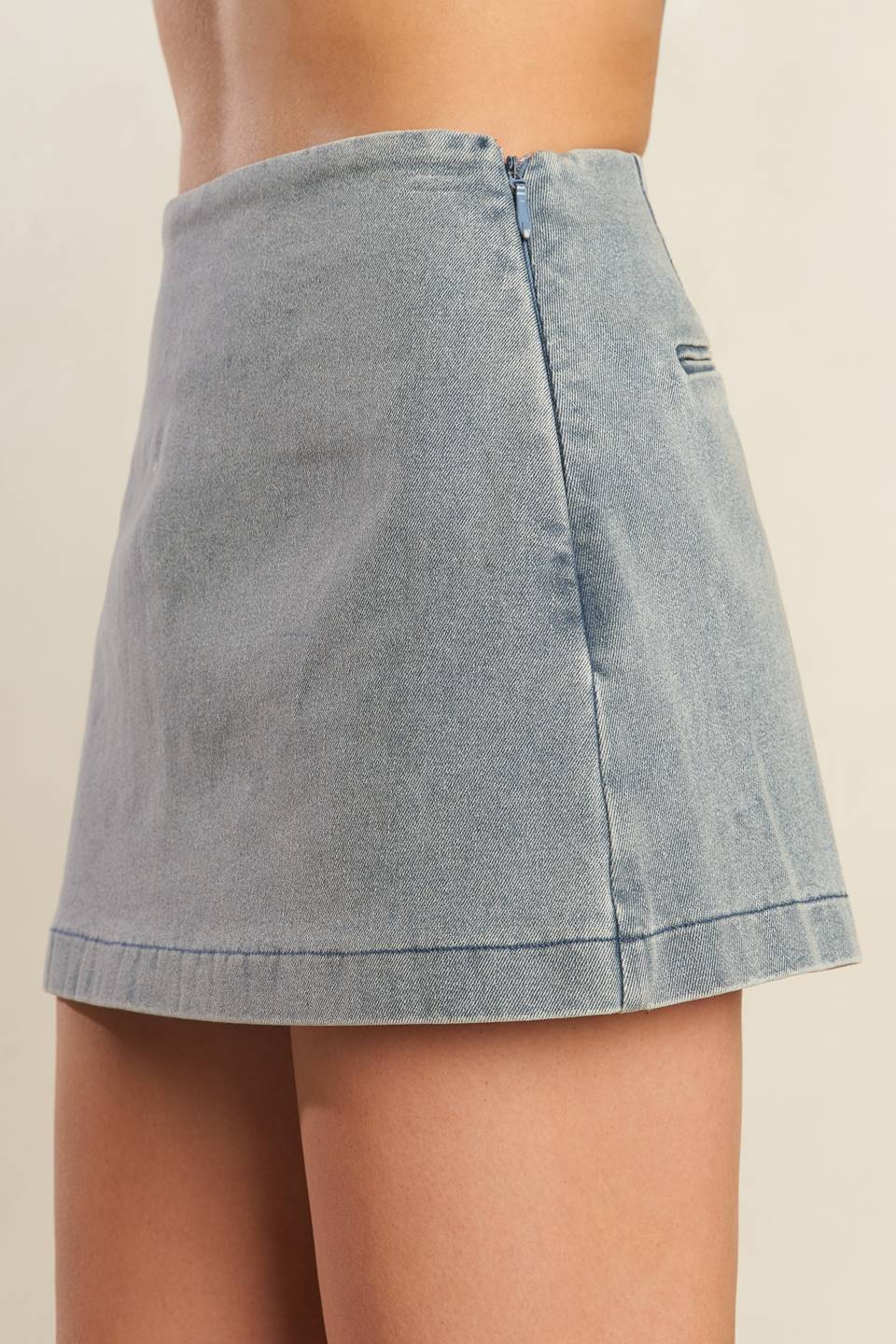 Mini Denim Skort with Back Pockets Trendy Skorts Outfit Idea for Women | Ro + Ivy