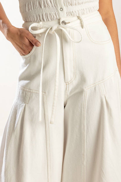 White Wide Leg Boho Pants | Trendy Pants Outfit Idea for Women by Ro + Ivy | Elevated Basics, Modern Comfort & Style