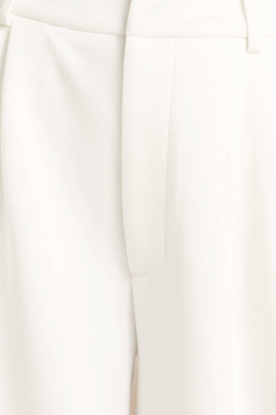 Elegant Wide Leg Trouser Pants | Trendy Pants Outfit Idea for Women by Ro + Ivy | Elevated Basics, Modern Comfort & Style