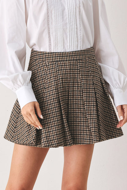 Woven Houndstooth Mini Skort with Back Zipper and Tailored Fit