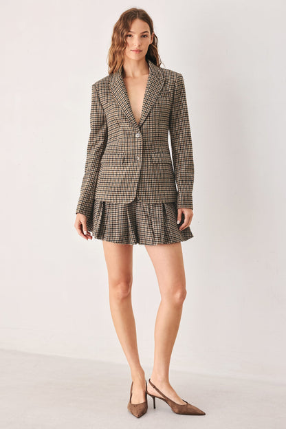 Woven Houndstooth Mini Skort with Back Zipper and Tailored Fit