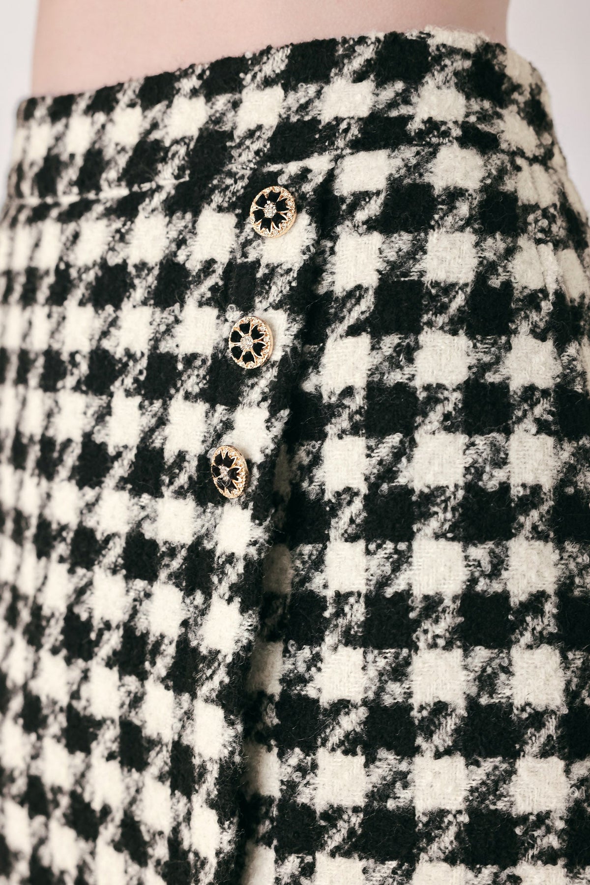 Black and White Houndstooth High-Waisted Skort with Button Detail