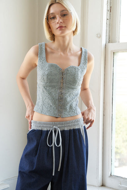 Sweetheart Sleeveless Bustier Top with Front Closure | Trendy Tops Outfit Idea for Women by Ro + Ivy | Elevated Basics, Modern Comfort & Style