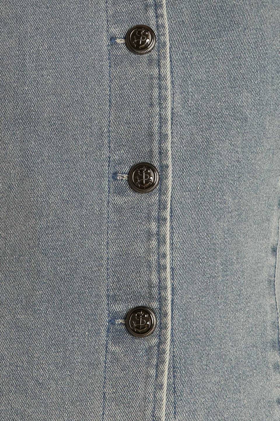 Sleeveless Button Up Round Neck Denim Vest Trendy Tops Outfit Idea for Women | Ro + Ivy