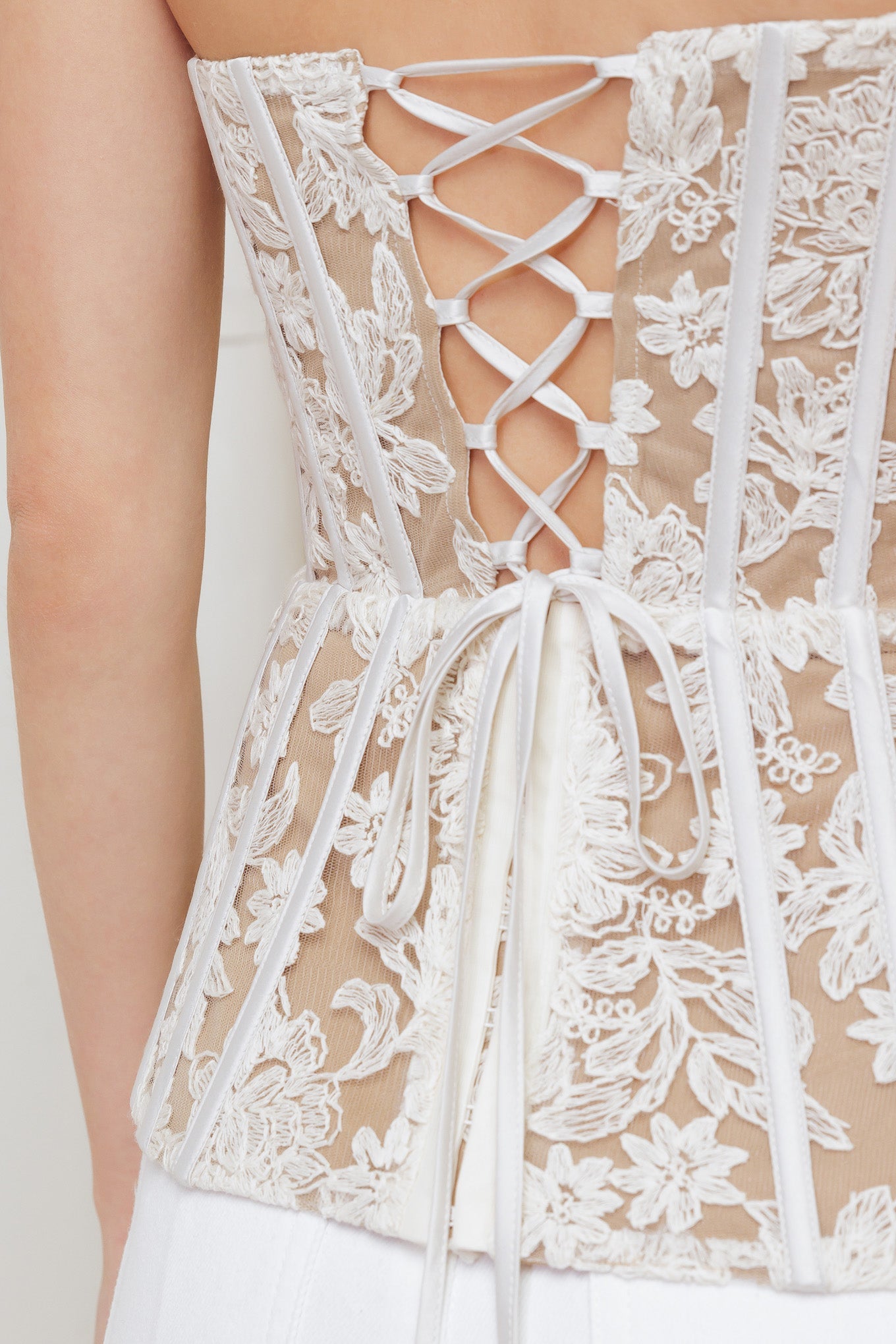 Strapless Dressy Lace Corset Top with Boning | Trendy Tops Outfit Idea for Women by Ro + Ivy | Elevated Basics, Modern Comfort & Style