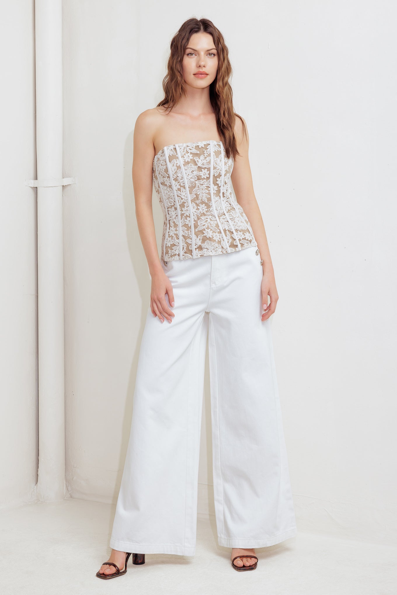 Strapless Dressy Lace Corset Top with Boning | Trendy Tops Outfit Idea for Women by Ro + Ivy | Elevated Basics, Modern Comfort & Style