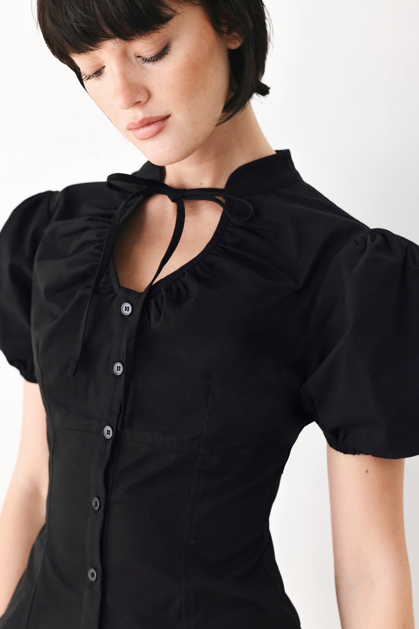 White Rose Daydream Woven Top BLACK
