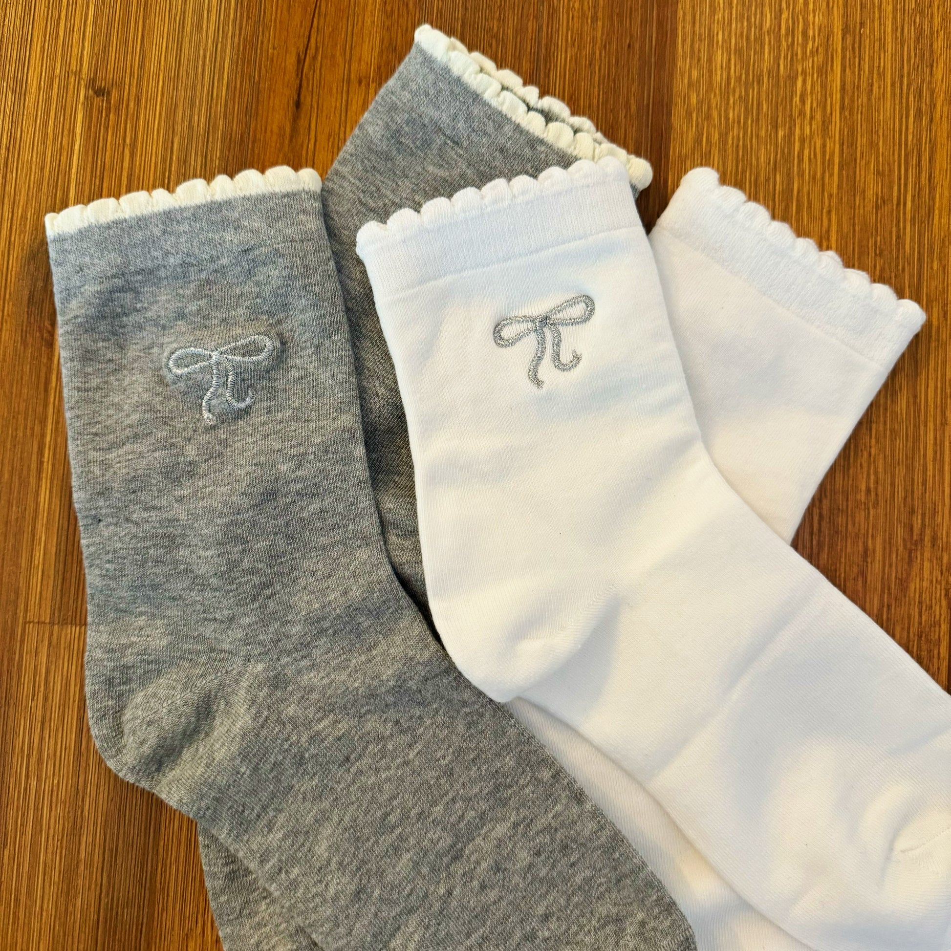 Embroidered Bow Ankle Socks 2-Pack — Soft Cotton Blend - Socks