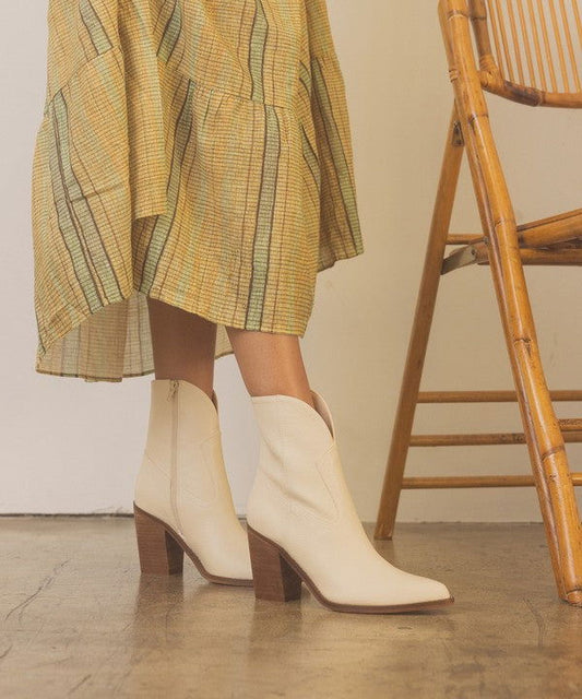 Harmony - Two Panel Western Booties - Ro + Ivy