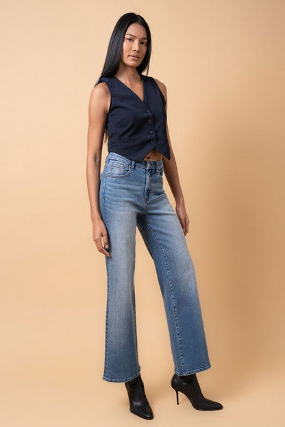 High Rise Relaxed Wide Leg Jeans – outfit idea for women | Ro + Ivy