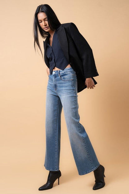 High Rise Relaxed Wide Leg Jeans – outfit idea for women | Ro + Ivy