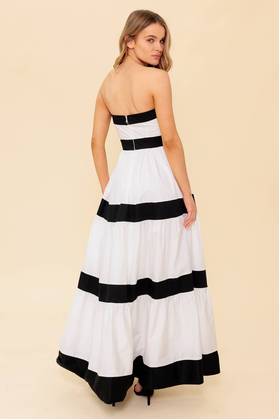 Strapless Color Block Maxi Dress Trendy Maxi Dresses Outfit Idea for Women | Ro + Ivy