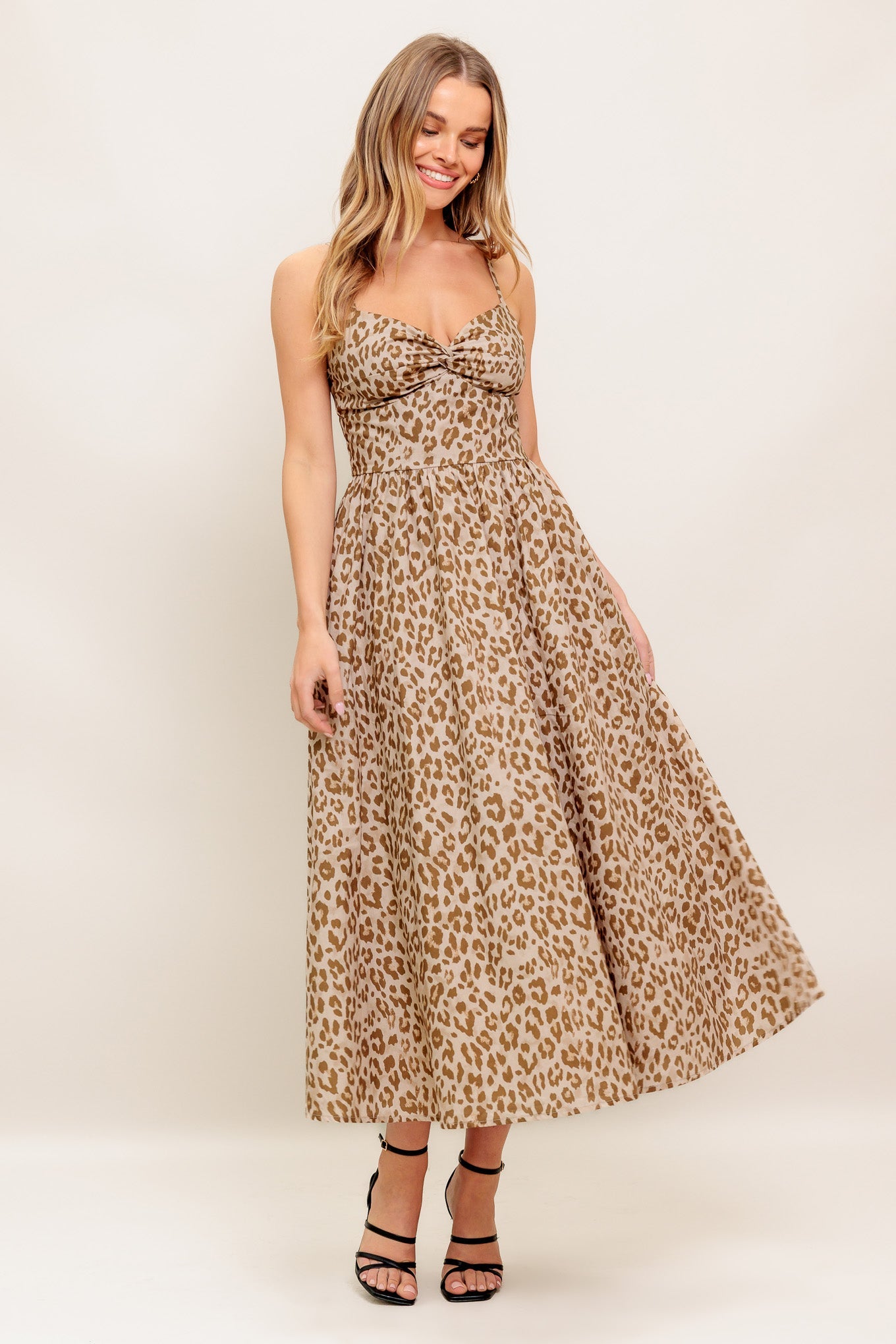 Leopard Printed Midi Dress Trendy Midi Dresses Outfit Idea for Women | Ro + Ivy