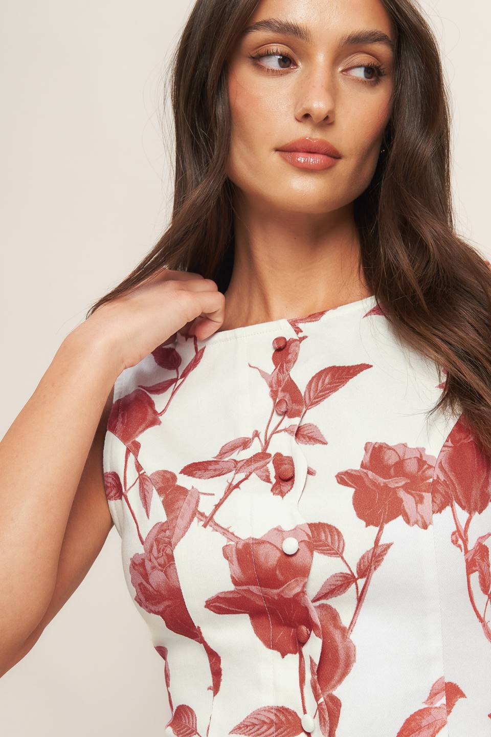 Floral Printed Sleeveless Midi Dress Trendy Midi Dresses Outfit Idea for Women | Ro + Ivy