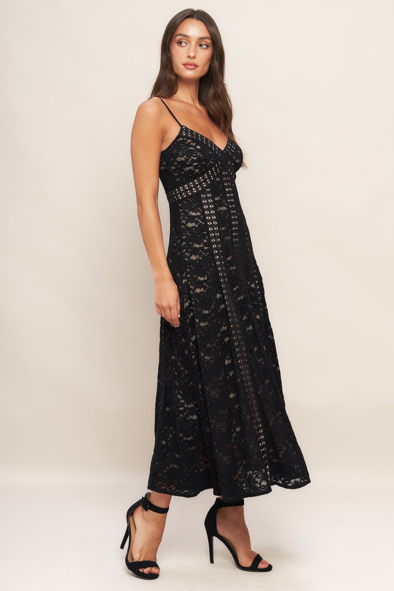 Evening Lace Inset Midi Dress Trendy Midi Dresses Outfit Idea for Women | Ro + Ivy