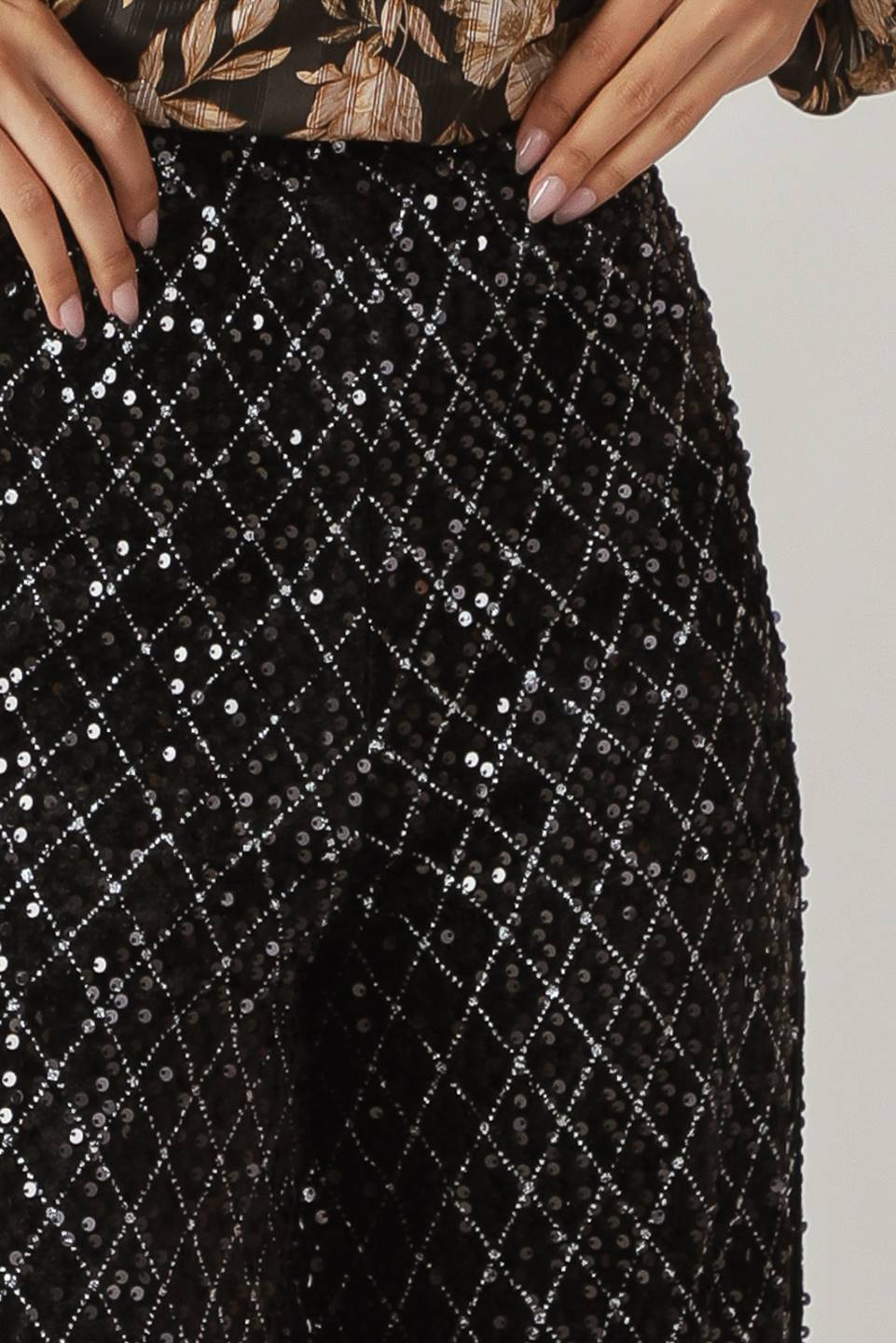 Straight Leg Sequin Pants | Trendy Pants Outfit Idea for Women by Ro + Ivy | Elevated Basics, Modern Comfort & Style