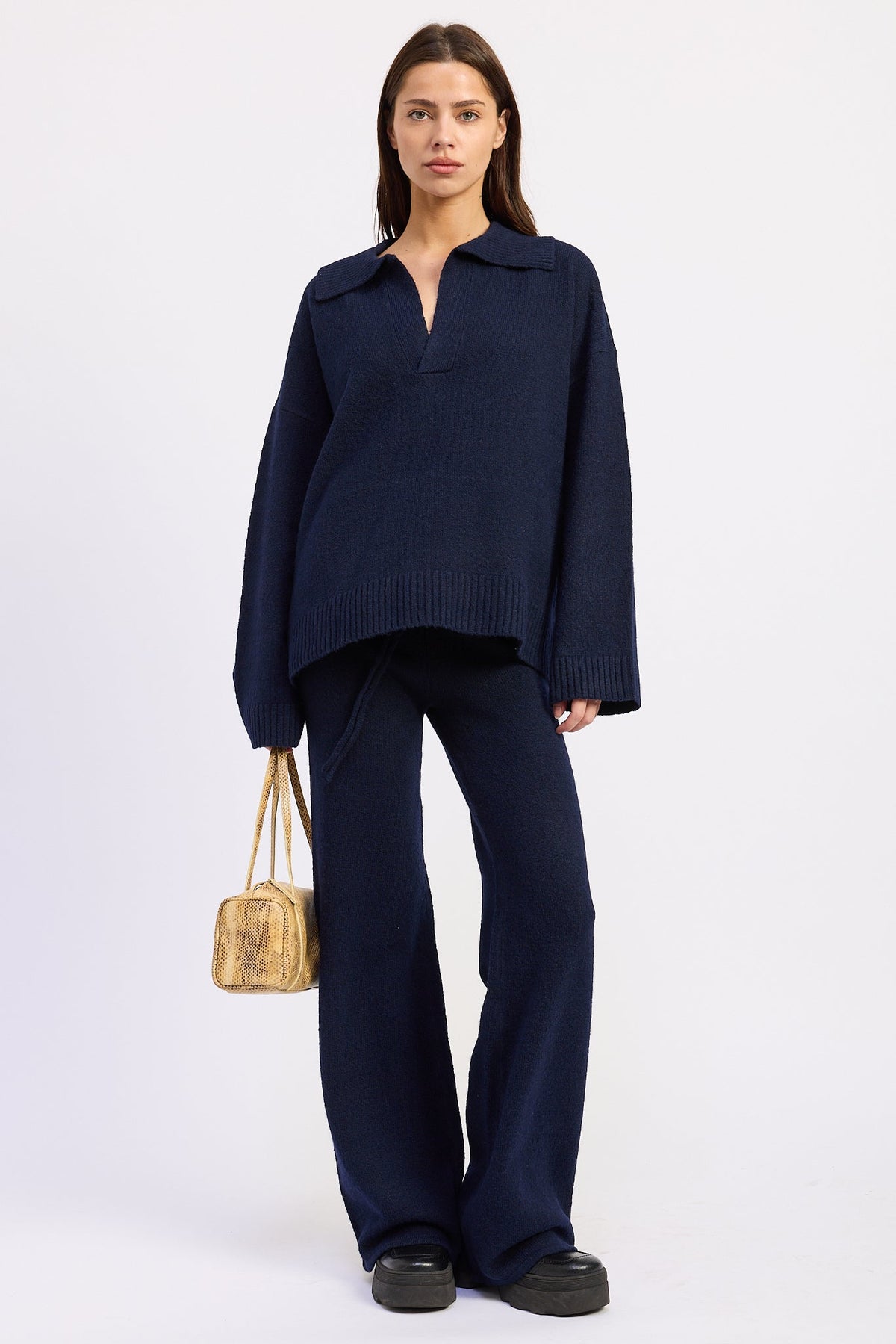 Relaxed-Fit Sweater Pants in Soft Stretch Knit