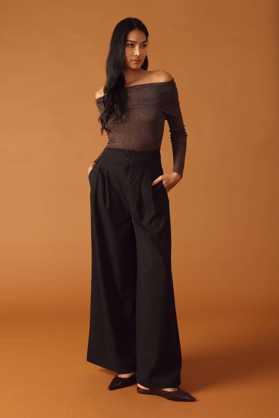 Over The Shoulder Long Sleeve Top Trendy Tops Outfit Idea for Women | Ro + Ivy