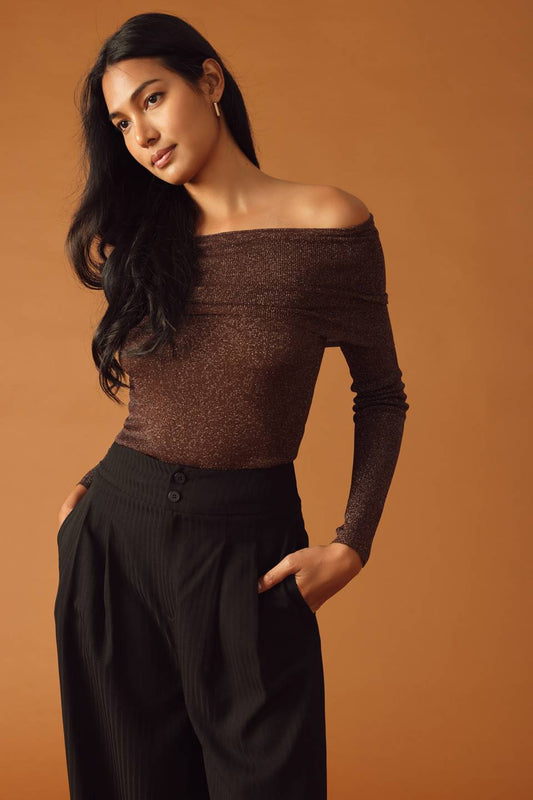 Over The Shoulder Long Sleeve Top Trendy Tops Outfit Idea for Women | Ro + Ivy
