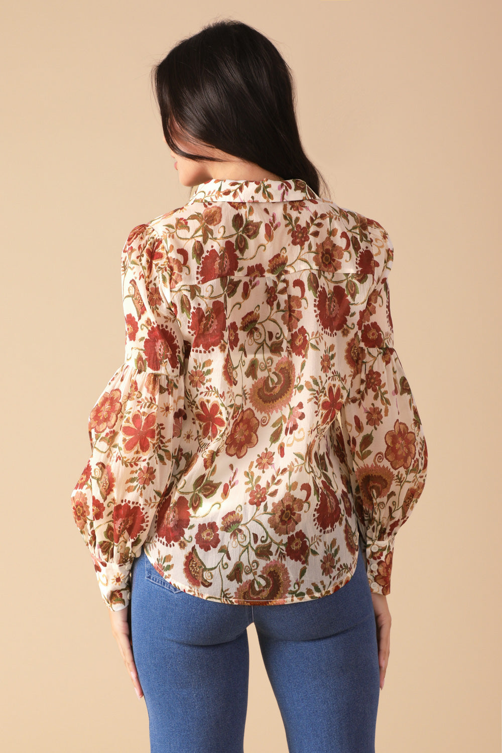 Long Sleeve Button Up Tie Neck Blouse Trendy Blouses Outfit Idea for Women | Ro + Ivy