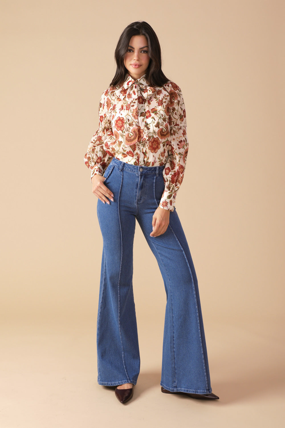 Long Sleeve Button Up Tie Neck Blouse Trendy Blouses Outfit Idea for Women | Ro + Ivy