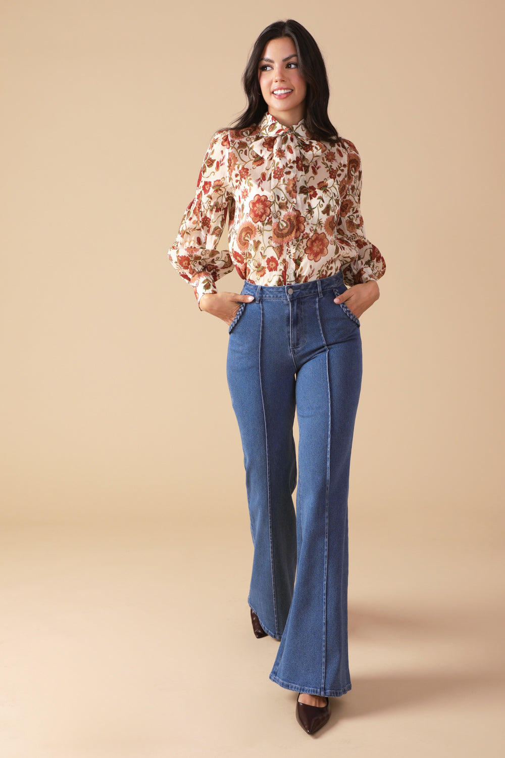 Long Sleeve Button Up Tie Neck Blouse Trendy Blouses Outfit Idea for Women | Ro + Ivy