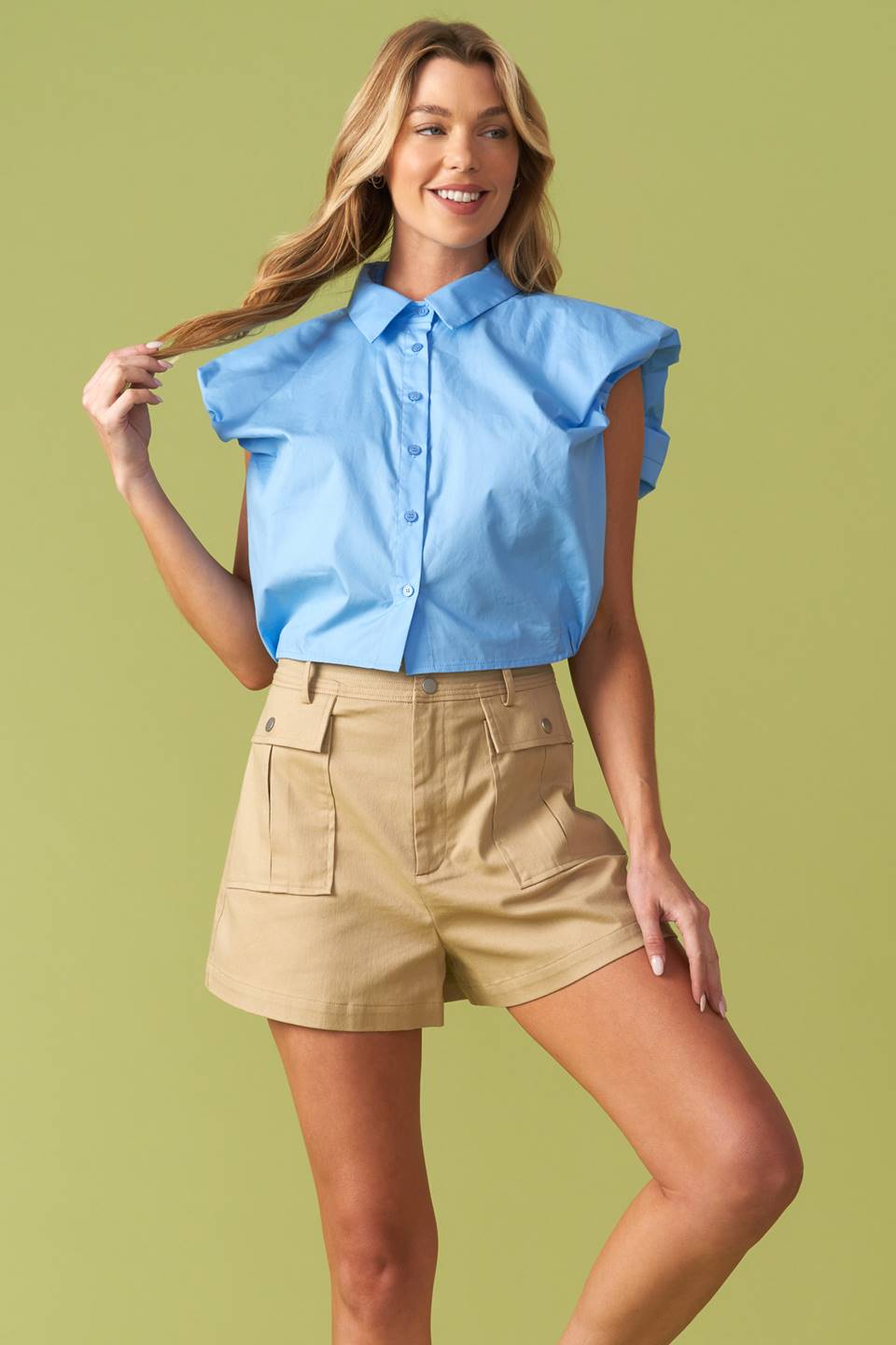 Minimalist Sleeveless Button Up Crop Top | Trendy Crop Tops Outfit Idea for Women by Ro + Ivy | Elevated Basics, Modern Comfort & Style