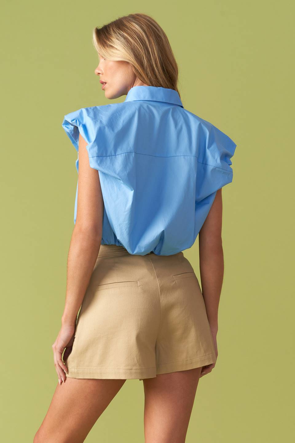 Minimalist Sleeveless Button Up Crop Top | Trendy Crop Tops Outfit Idea for Women by Ro + Ivy | Elevated Basics, Modern Comfort & Style