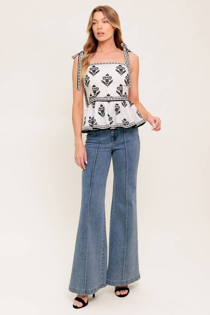 Peplum Shoulder Tie Top | Trendy Tops Outfit Idea for Women by Ro + Ivy | Elevated Basics, Modern Comfort & Style