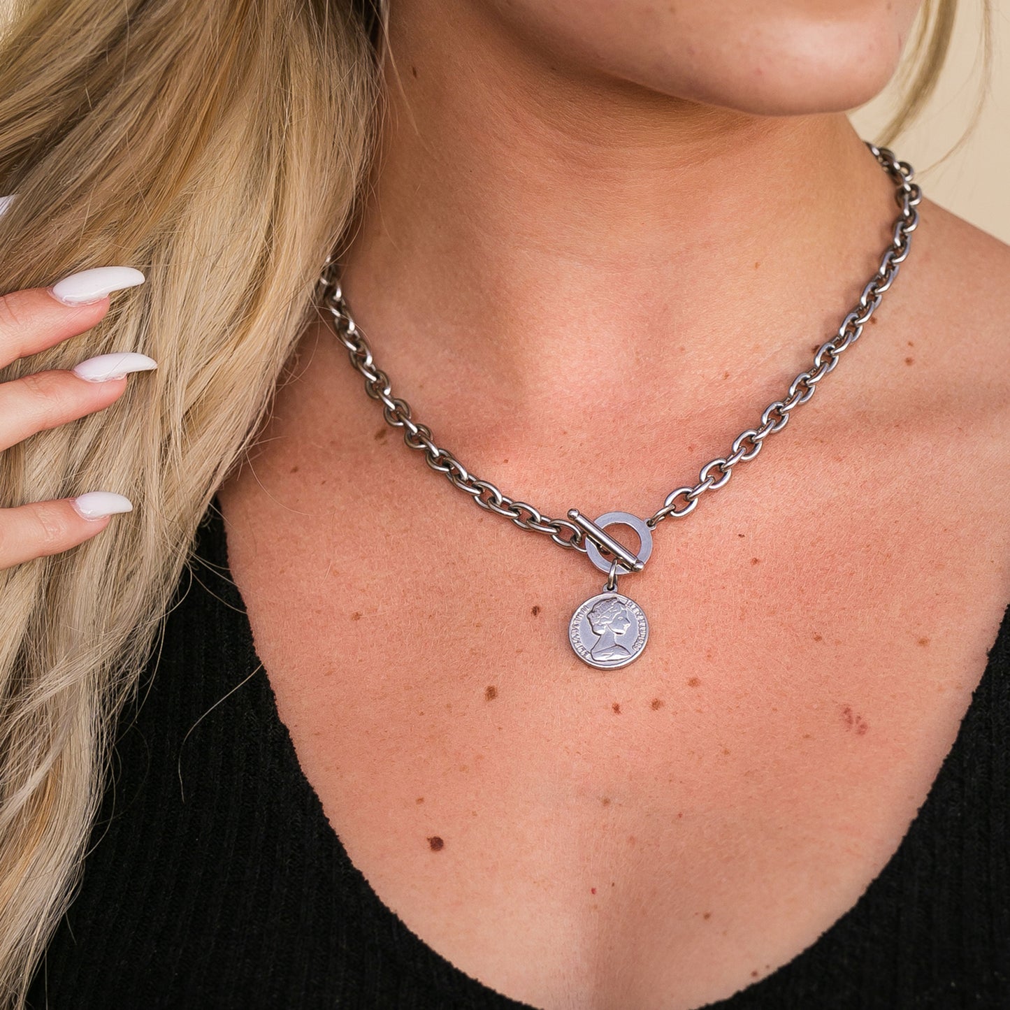 Coin Accent Chain Necklace -