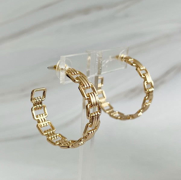 Linked Golden Hoop Earrings - Ro + Ivy