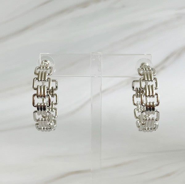 Linked Golden Hoop Earrings - Ro + Ivy