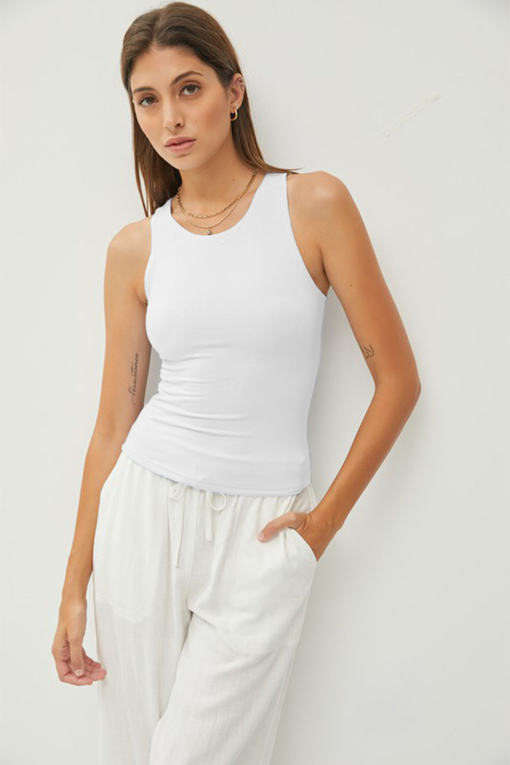 Round Neck Wide Strap Tank Top for Women | Tank Top | Ro + Ivy