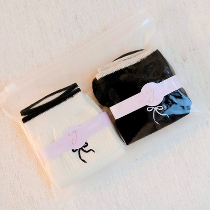 Simple Bow Ankle Socks 2-Pack — Chic Minimalist Style - Socks