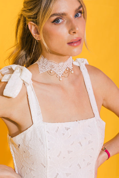 Lace Pearl Choker Necklace | Trendy Necklaces Outfit Idea for Women by Ro + Ivy | Elevated Basics, Modern Comfort & Style