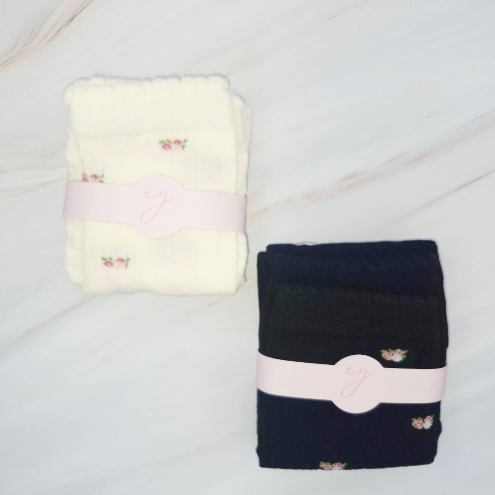 Vintage Floral Ankle Socks 2-Pack — Classic Breathable Knit - Socks