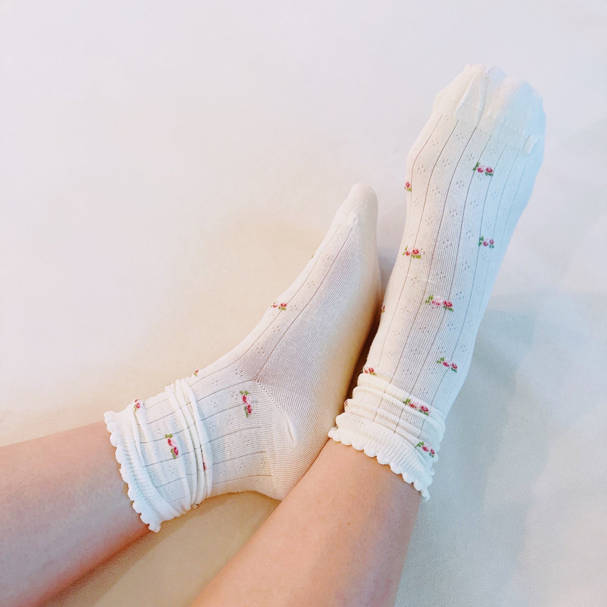 Vintage Floral Ankle Socks 2-Pack — Classic Breathable Knit - Socks