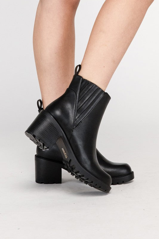 Wisely Ankle Bootie - Ro + Ivy