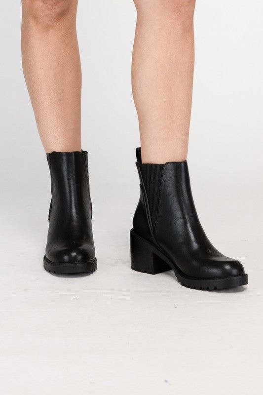 Wisely Ankle Bootie - Ro + Ivy