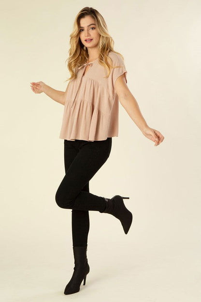 Women's A-Line Tiered Short Sleeve Blouse – outfit idea for women | Ro + Ivy