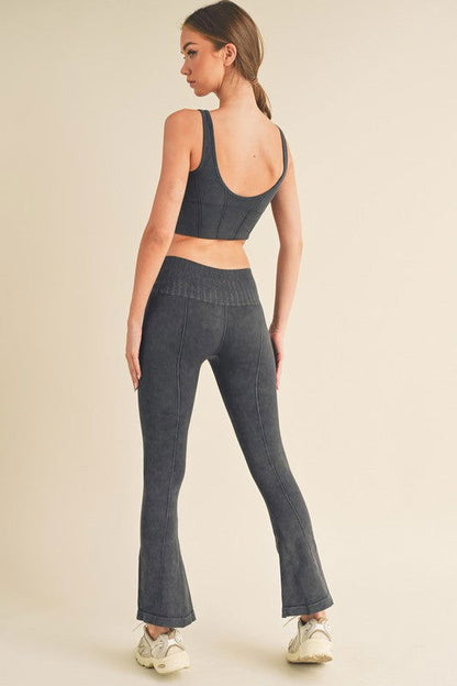 Women's Activewear Stone Washed Ribbed Matching Yoga Set – Black outfit idea for women | Ro + Ivy
