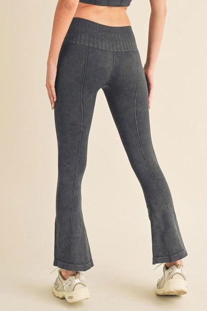 Women's Stone Washed Ribbed Yoga Pants - Ro + Ivy
