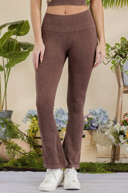 Women's Stone Washed Ribbed Yoga Pants - Ro + Ivy