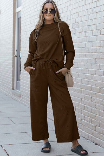 Women's Two-Piece Long Sleeve Top and Pant Set - Ro + Ivy