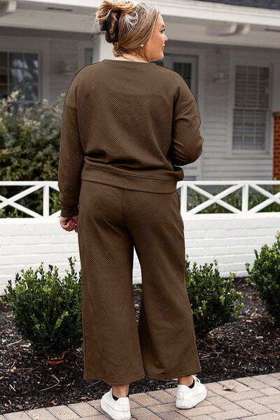 Women's Two-Piece Long Sleeve Top and Pant Set - Ro + Ivy