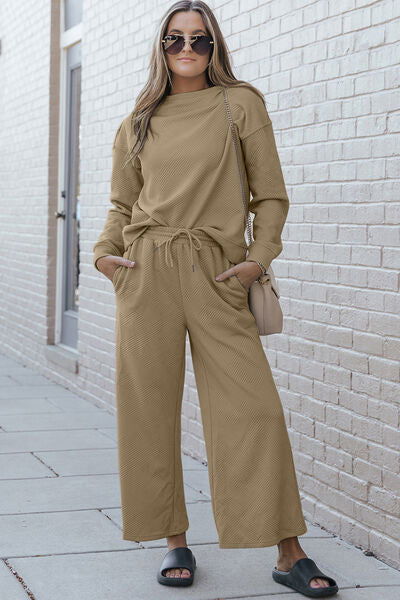 Women's Two-Piece Long Sleeve Top and Pant Set - Ro + Ivy