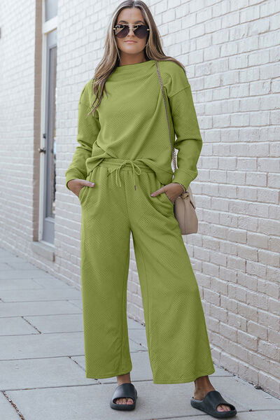 Women's Two-Piece Long Sleeve Top and Pant Set - Ro + Ivy