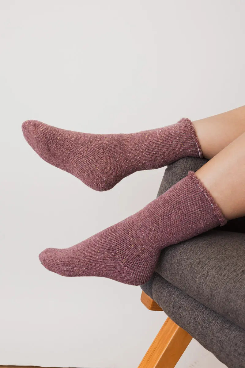 Thick Knit Crew Socks for Ultimate Fall & Winter Warmth 🧦 Mauve