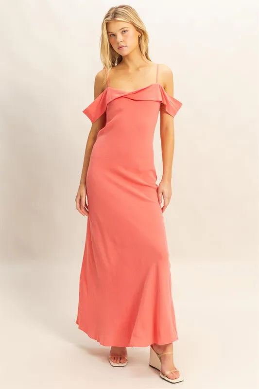 Flattering Fit Cami Maxi Dress – PINK outfit idea for women | Ro + Ivy